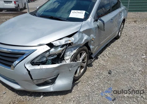 2015 Nissan Altima 2.5 Sv из США, поврежденный, VIN 1N4AL3AP3FC181830